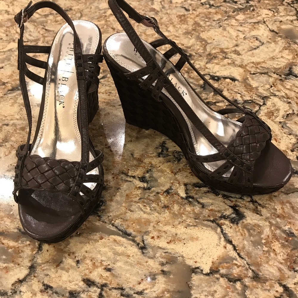 White House Black Market Size 8 Wedges